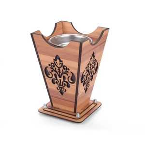 Porte-encens artisanal en bois avec insert en métal, motif floral découpé, base carrée, accessoire fonctionnel artisanal - Product Image 1
