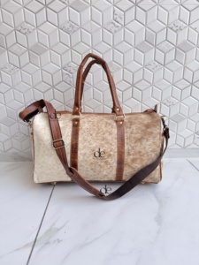 Bolsa de Viaje Unisex de Cuero Vacuno de Diseño Único con Estampados de Animales, de Alta Calidad, Gran Capacidad, Multifuncional y Hecha a Mano - Product Image 1