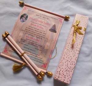Invitaciones de Pergamino Hechas a Mano con Impresión Personalizada, Ecológicas, para Boda, con Varillas Decorativas de Madera - Product Image 4