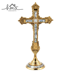 Croix décorative en laiton avec incrustation de nacre, décoration religieuse chrétienne pour table, cadeau pour l'autel de l'église, pièce de prière - Product Image 1