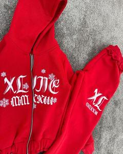 Survêtement à capuche pour femme rouge avec logo blanc imprimé, fermeture éclair intégrale et poches latérales, tenue décontractée d'hiver à prix abordable - Product Image 2