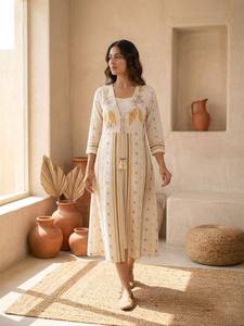 Vente en gros de tenues ethniques Kurta, vêtements ethniques de créateur pour femmes, tenues pour cérémonies de mariage disponibles à la vente - Product Image 3