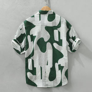 Chemise hawaïenne à manches courtes personnalisée pour homme, imprimé graphique, boutonnée, pour les vacances à la plage - Product Image 3