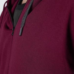 Ensemble de survêtement pour homme, coupe oversize et ample, en molleton technique, avec sweat à capuche à empiècements color block et pantalon jogger à jambe large, style streetwear et sport. - Product Image 4