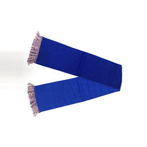 Écharpes de club de football 100 % tricotées, haute qualité, coupe-vent, durables, pour hommes et femmes, avec broderie de patchs personnalisés - Product Image 5