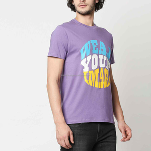 Camiseta Morada de Manga Corta para Hombre con Estampado de Imagen Personalizada, Cuello Redondo, Corte Regular, Algodón Jersey, Estilo Casual - Product Image 2