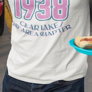 แจ็คและจิล 1938 เสื้อยืดผู้ชายแขนสั้นสีขาวคอกลมพิมพ์ลายกราฟิกเสื้อยืดผ้าฝ้ายลำลองสำหรับกิจกรรมครอบครัวกลางแจ้ง - Product Image 6