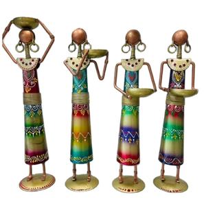 Ensemble de figurines folkloriques traditionnelles du Rajasthan en métal (lot de 4) à motif vertical et design articulé pour les célébrations de Diwali et de mariage - Product Image 1