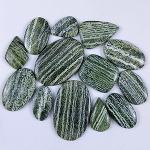 Hermosas piedras de labradorita pulidas al por mayor, piedras de palma llamativas para trabajadores energéticos y regalos, bolas decorativas. - Product Image 1