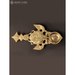 Lampe à main en laiton paon faite à la main de 11 pouces pour la décoration intérieure, Ritual Pooja et Havan's Made In India - Product Image 1