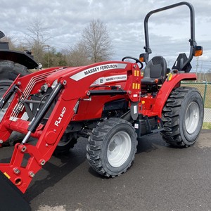 Tractores Agrícolas MINI Massey Ferguson Usados en Venta, Máquina Agrícola Confiable con Gran Potencia y Rendimiento Duradero para Trabajo Pesado - Product Image 1