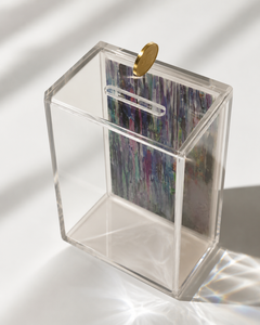 Boîte de tzedakah contemporaine en acrylique argent et or Collectionneur de dons élégants honorant les traditions caritatives juives - Product Image 4