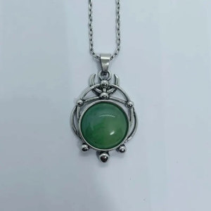 Collar con Colgante Circular de Piedra Verde y Latón, Diseño Ornamentado con Cuentas, Estilo Vintage, Joyería Étnica Boho Hecha a Mano, Regalo para Mujer - Product Image 4