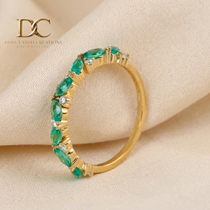 Anillo de Oro Amarillo Sólido de 14 Quilates con Diamante Cultivado en Laboratorio y Esmeralda Colombiana Cultivada en Laboratorio, Joyería de Lujo para Mujer, Diseño Elegante - Product Image 4