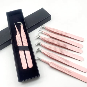 Pinzas para Pestañas con Puntas de Fibra, Marca Privada, Agarre de Diamante Personalizado, Pinzas Rectas para Volumen con Punta de Fibra para Uso Profesional - Product Image 1