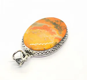 Susurros de Deseo: Colgante de Plata de Ley con Abeja y Jaspe para Mujer, Engaste de Bisel, Solitario Clásico, Uso Diario Unisex - Product Image 1