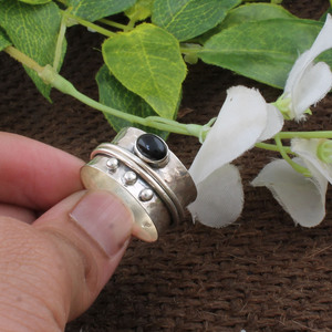 Bague anti-stress multi-bandes classique en argent sterling 925 Shree Jaipur, sertie de perles, pour la méditation et l'anxiété, vente en gros - Product Image 2