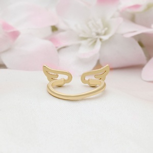 Anillo Ajustable de Plata de Ley 925 con Baño de Oro de 14K y Circonitas Multicolor en Forma de Alas de Ángel, Joyería Fina, Memoria Jewels - Product Image 3