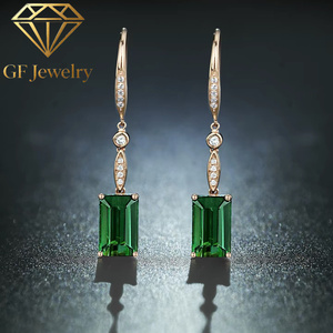 Boucles d'oreilles pendantes en or rose 18 carats avec tourmaline verte de laboratoire de 3,02 carats, taille émeraude, et diamants latéraux, style vintage, bijoux d'oreille. - Product Image 2