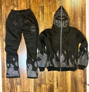 Ensemble de survêtement personnalisé OEM pour femme, brodé, avec sweat à capuche et short, effet délavé soleil, strass, style streetwear court - Product Image 2