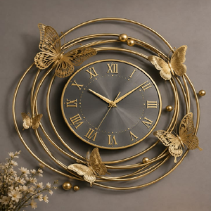 Horloge murale ronde en métal noir ajouré avec un design à lattes géométriques verticales, disponible à prix de gros. - Product Image 5