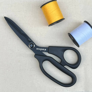 Perfect Gift for Sewists Ever-Sharp Ergonomic Shears in Signature Designer Pink - Product Image 5