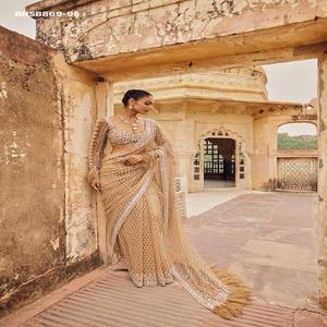 Conjunto de sari y blusa de estilo moderno con hermosa red de mariposas, lentejuelas de 5 mm y bordados, compras en línea en India. - Product Image 1