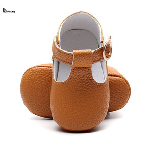 Chaussures pour bébé fille en cuir texturé métallisé, à bride, semelle souple, confortables pour les premiers pas des nourrissons et des tout-petits - Product Image 3