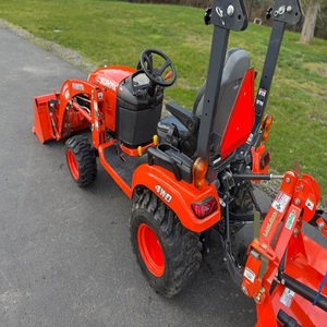 รถแทรกเตอร์ขนาดเล็ก Kubota BX2380 23 แรงม้า ดีเซล ขับเคลื่อน 4 ล้อ พร้อมที่ตักด้านหน้าและเครื่องตัดหญ้า สำหรับใช้งานทางการเกษตร ลดราคาพิเศษ มีจำหน่ายแล้ว - Product Image 4