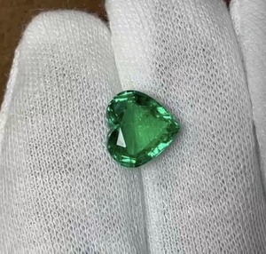 High Quality Heart Cut Green Emerald Lab Grown Loose Gemstone Zambian Colombian for Ring Pendant - Product Image 4