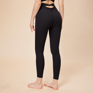 Conjunto de leggings y sujetador deportivo de cintura alta, resistente al agua, con logo personalizado para mujer - Ropa deportiva al por mayor - Product Image 5