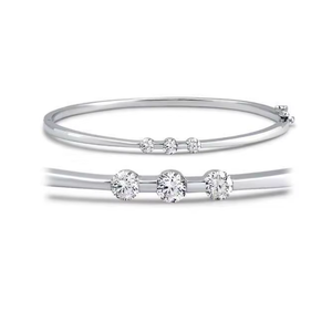 Elegante Brazalete con Tres Diamantes |   Pulsera de Oro Blanco de 14K con Diamantes Redondos Reales para Mujer, Joyería Fina de Lujo, Colección de Regalos - Product Image 2