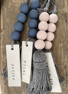 Décoration murale en macramé noir fait main avec des pompons en corde naturelle, décoration bohème pour la maison, accent pour le salon - Product Image 4