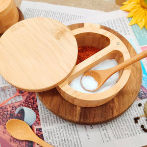 Salero de Madera Hecho a Mano con Diseño Moderno, Tapa Ecológica, Apto para Lavavajillas, Contenedor de Condimentos para Cocina - Product Image 1