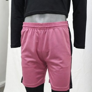 Shorts de sport rose pour homme, longueur genou, avec haut à manches longues noir et leggings de compression pour l'entraînement et la gym - Product Image 4