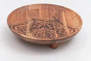 Atractiva Bandeja de Madera para Servir con Diseño de Tres Lunas y Estrellas, Hecha a Mano y Pulida por FAIZA CRAFT, para Café, Té, Frutas, Comida y Postres - Product Image 3