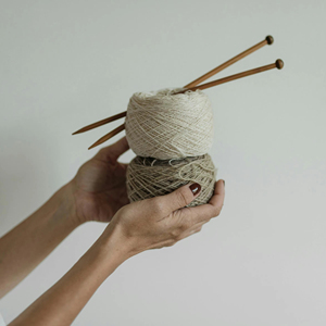 Fil de jute de qualité supérieure – Fil de fibre naturelle pour tapis, cordes, artisanat et fabrication textile - Product Image 1