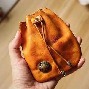 กระเป๋าใส่เหรียญหนังทำมือทรงวงรีแบบเรียบง่ายพกพาสะดวก - Product Image 3