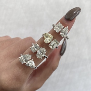 Bague de mariée personnalisée en or avec diamant de laboratoire certifié IGI, style boutique, faite à la main, Toi et Moi, solitaire, taille ovale et coussin mixte - Product Image 5
