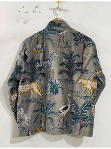 Chaqueta de Tela de Seda Gruesa de Diseño, Bordado con Trabajo de Costura a Mano Fino, Acabado Elegante, Prenda de Primera Calidad para Ocasiones Especiales - Product Image 3
