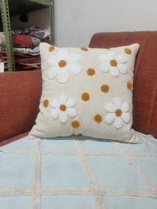 Hand-Tufted Daisy Floral Pattern Decorative <b>Cushion</b> <b>Cover</b> with Mustard Polka Dots - Product Image 2