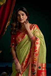 Sari en soie Paithani avec tissage jacquard Meenakari, pallu riche, blouse contrastante, pièce teinte à la main de qualité supérieure - Product Image 2