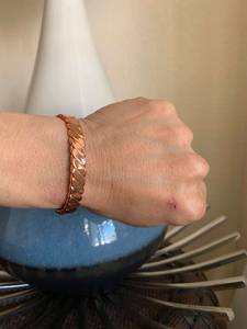 Hermosa pulsera magnética de cobre puro para mujeres y hombres, restaura el equilibrio, la energía y la fuerza, mejora la calma y la alegría, regalo perfecto para mujeres. - Product Image 6