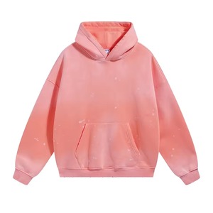 1. เสื้อฮู้ดสตรีทแวร์สีชมพูแบบยูนิเซ็กซ์ สกรีนโลโก้ได้ ทรงโอเวอร์ไซส์ ไหล่ตก มีกระเป๋าจิงโจ้ สำหรับร้านขายเสื้อผ้าขายส่ง - Product Image 1
