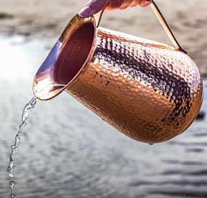 Ensemble de carafes en cuivre pour le service de l'eau dans le bureau ou la cuisine, ensemble en métal avec verres, durable, réutilisable, vaisselle pour la cuisine et la salle à manger. - Product Image 6