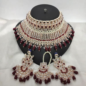 Conjunto de collar choker étnico vintage de cobre chapado en oro con piedras de zirconio y perlas, aretes a juego y tikka para mujer, ideal para bodas. - Product Image 3