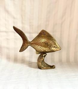 Sculpture de poisson élégante en laiton, objet décoratif de table pour la maison de luxe, le salon, le bureau et la console. - Product Image 4