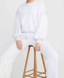 Sweat-shirt blanc à col rond pour femme, manches longues, couleur unie, coupe décontractée, 100% coton, poids moyen, respirant, idéal pour l'automne - Product Image 1