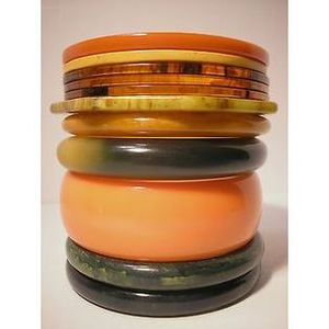 Brazaletes Artesanales de Resina y Madera, Accesorios de Joyería para un Estilo Elegante - Product Image 5