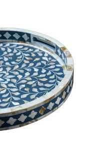 Plateau de service et de rangement artisanal en nacre, élégant organisateur en mosaïque de coquillages irisés pour la salle à manger, la présentation et la décoration intérieure - Product Image 3